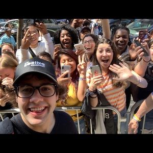 Meet your Posher, Barry